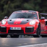 porsche-911-gt2-rs-mr-novyj-rekordsmen-njurburgringa-operedivshij-lamborghini-0e39c32